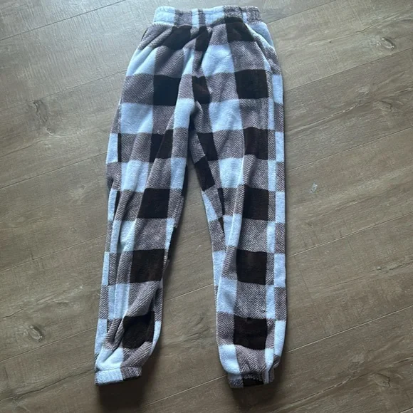 🪩brown plaid pajama pants - Picture 2 of 6